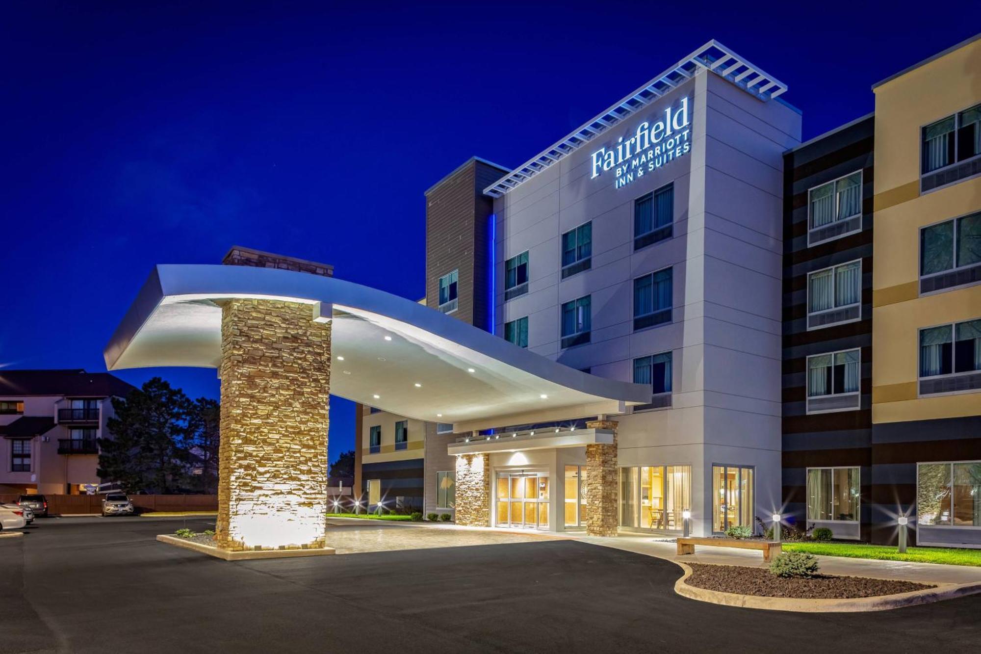 Hotel Fairfield By Marriott Port Clinton Waterfront Exterior foto
